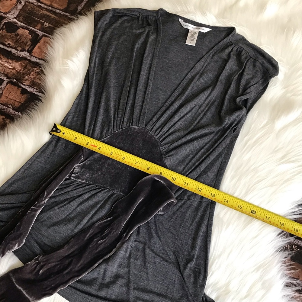Diane Von Furstenberg Ferna Silk Blend Gray Blouse - Picture 4 of 7